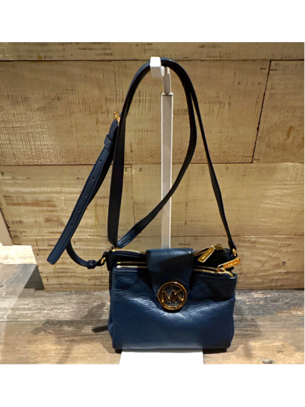 Michael Kors Blue Pebbled Crossbody Bag Gold Hardware MK Logo Zip Snap Pockets